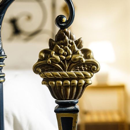 Civico13 Bed and Breakfast Νάπολη Εξωτερικό φωτογραφία