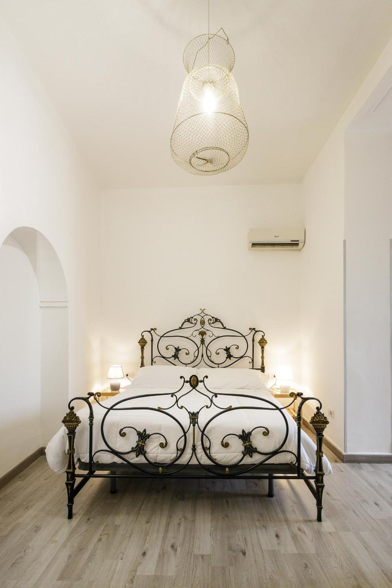 Civico13 Bed and Breakfast Νάπολη Εξωτερικό φωτογραφία